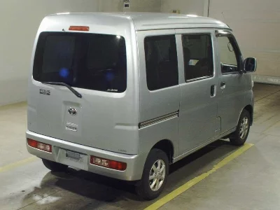 Toyota Pixis Van