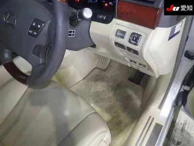 Lexus LS460L