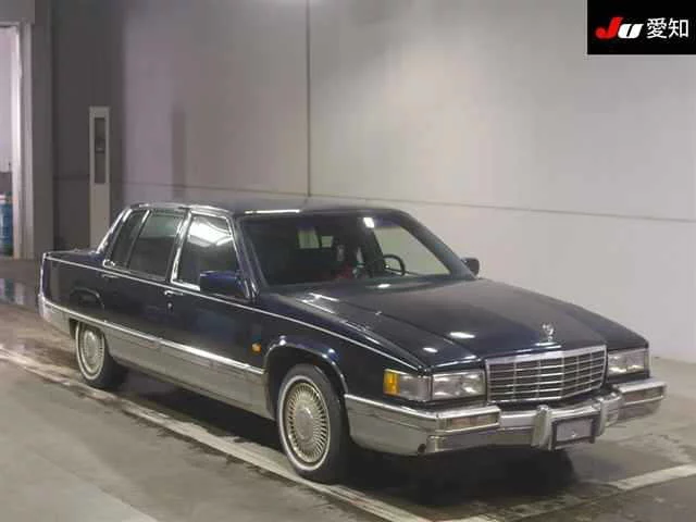 Cadillac Fleetwood  с аукциона в Японии