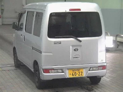 TOYOTA PIXIS VAN