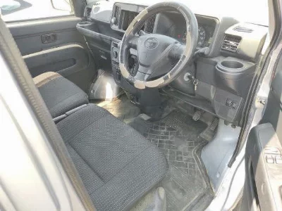 TOYOTA PIXIS VAN