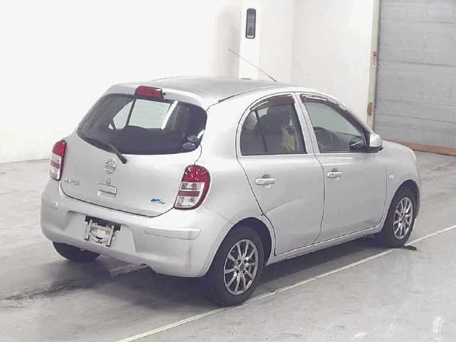 Nissan March  с аукциона в Японии