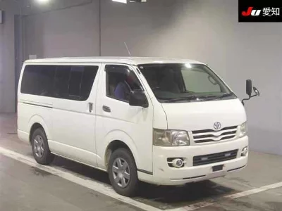 Toyota HiAce Van