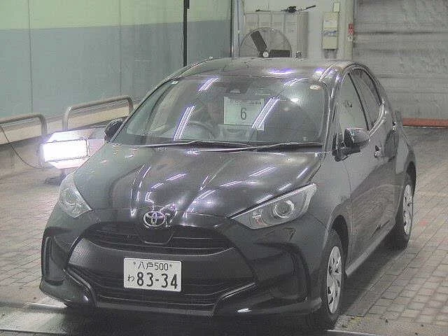 Toyota Yaris  с аукциона в Японии