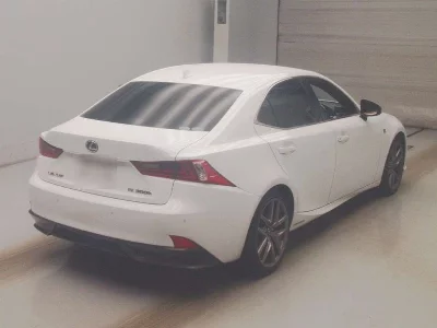 Lexus IS300h