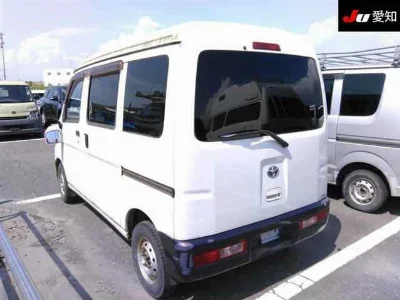 Toyota Pixis Van