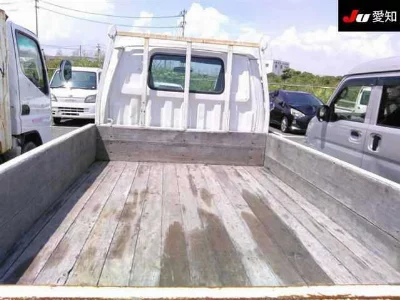 Nissan Vanette Truck