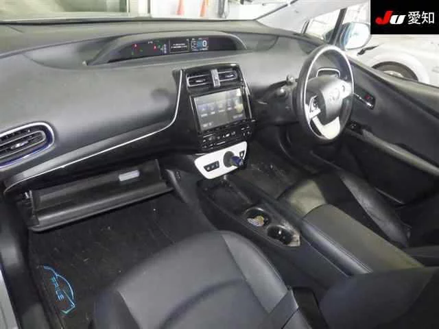Toyota Prius  с аукциона в Японии