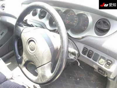 Daihatsu YRV