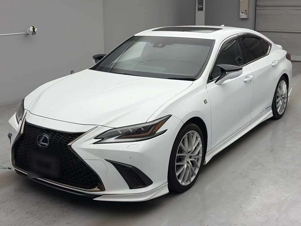 Lexus ES300h  с аукциона в Японии