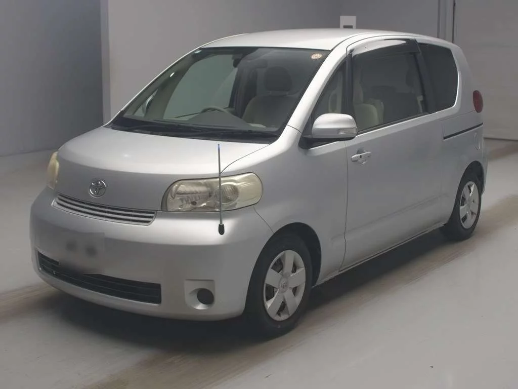 Toyota Porte  с аукциона в Японии