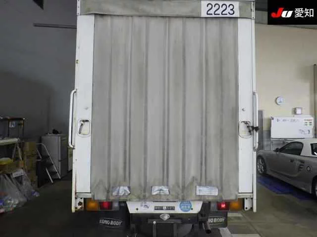 Mitsubishi Fuso Canter  с аукциона в Японии