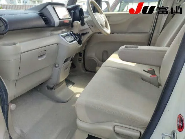 Honda N-Box  с аукциона в Японии