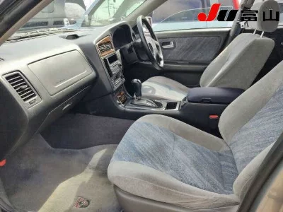 Nissan STAGEA