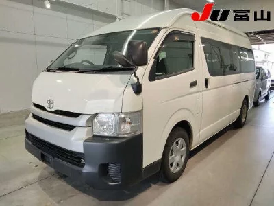 Toyota HiAce Commuter