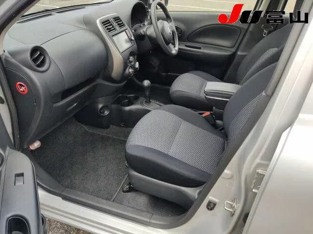 Nissan March  с аукциона в Японии
