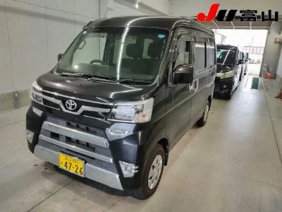 TOYOTA PIXIS VAN