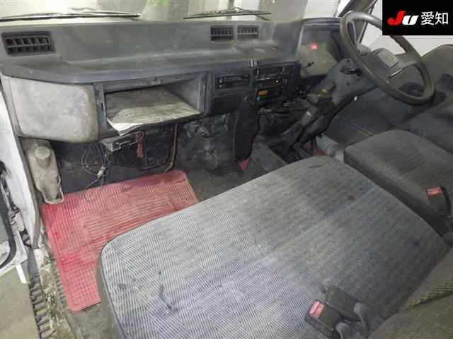 Mitsubishi Fuso Canter  с аукциона в Японии