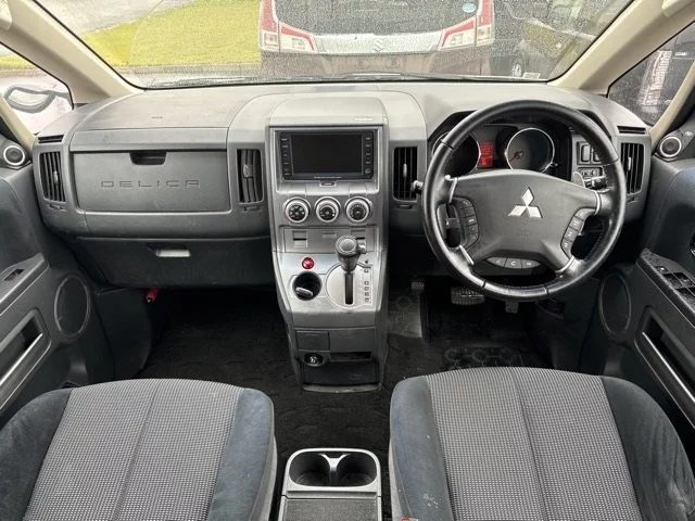 Mitsubishi Delica D:5  с аукциона в Японии