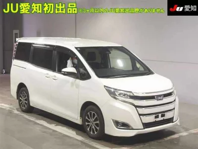 TOYOTA NOAH