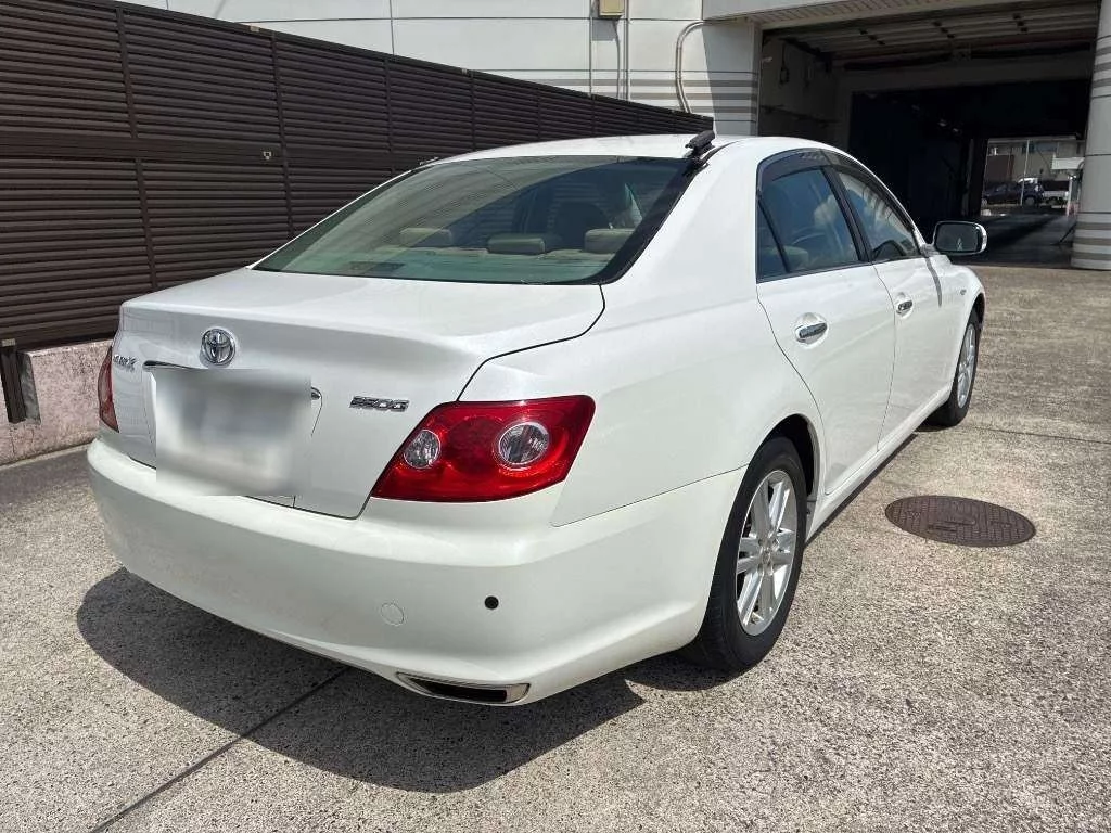 Toyota Mark X  с аукциона в Японии