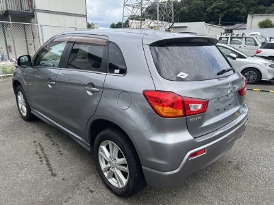 Mitsubishi RVR
