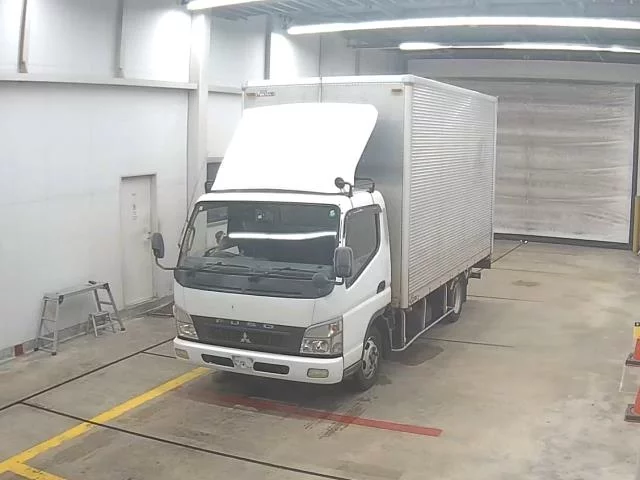 Mitsubishi Fuso Canter  с аукциона в Японии