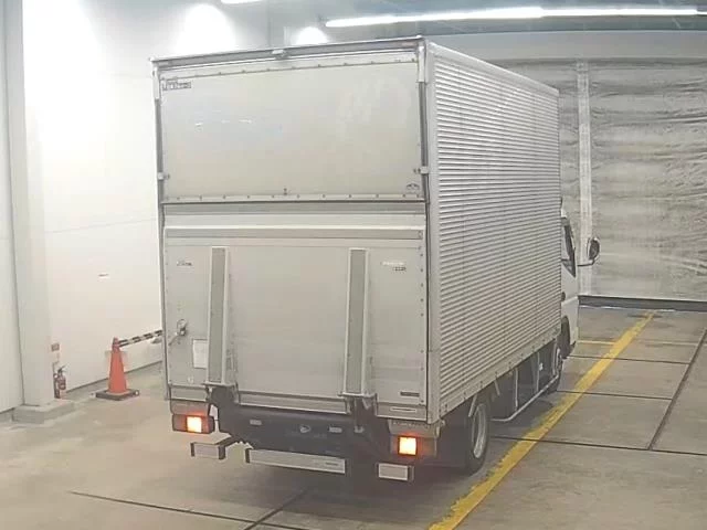 Mitsubishi Fuso Canter  с аукциона в Японии
