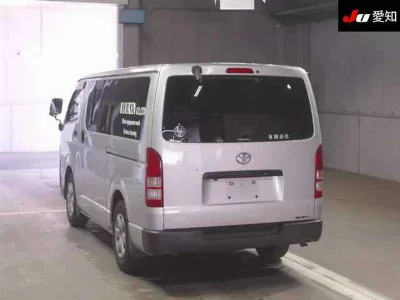 Toyota HiAce Van