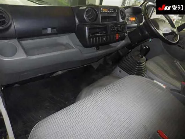 Toyota DYNA VAN  с аукциона в Японии