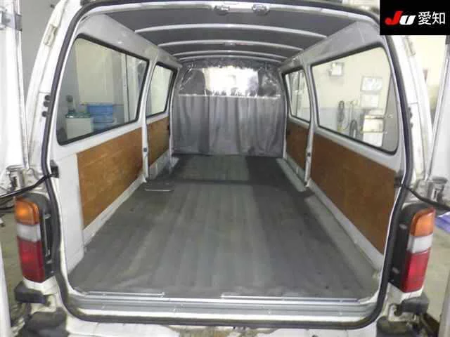 Toyota DYNA VAN  с аукциона в Японии