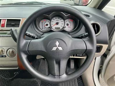 Mitsubishi Colt Plus