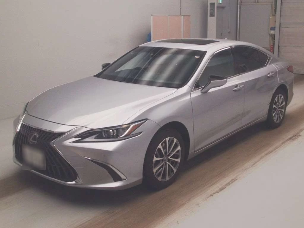 Lexus ES300h  с аукциона в Японии