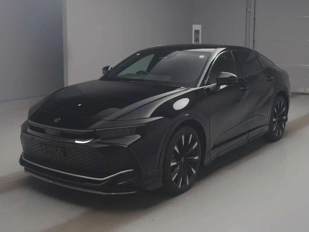 Toyota Crown Crossover  с аукциона в Японии