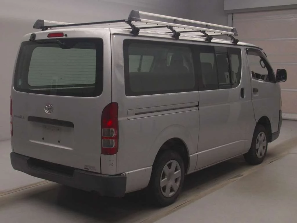 Toyota RegiusAce  с аукциона в Японии