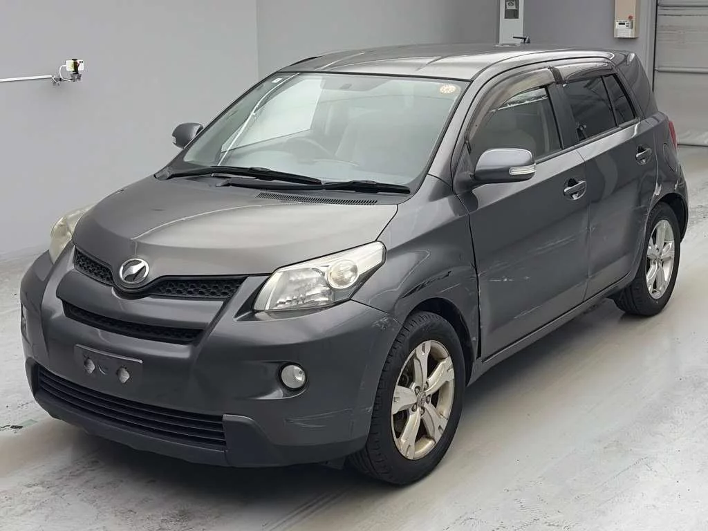 Toyota Ist  с аукциона в Японии