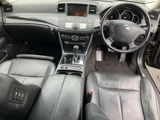 Nissan Fuga  с аукциона в Японии