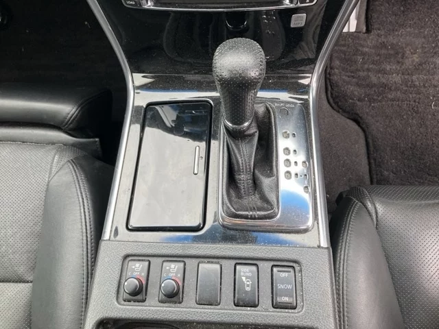 Nissan Fuga  с аукциона в Японии