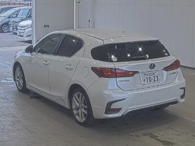 Lexus CT200h