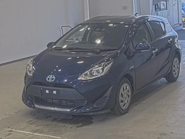 Toyota Aqua  с аукциона в Японии