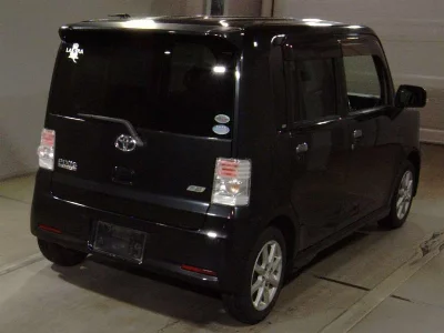 Toyota Pixis Space