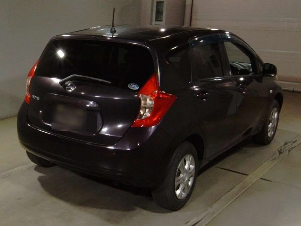 Nissan Note  с аукциона в Японии