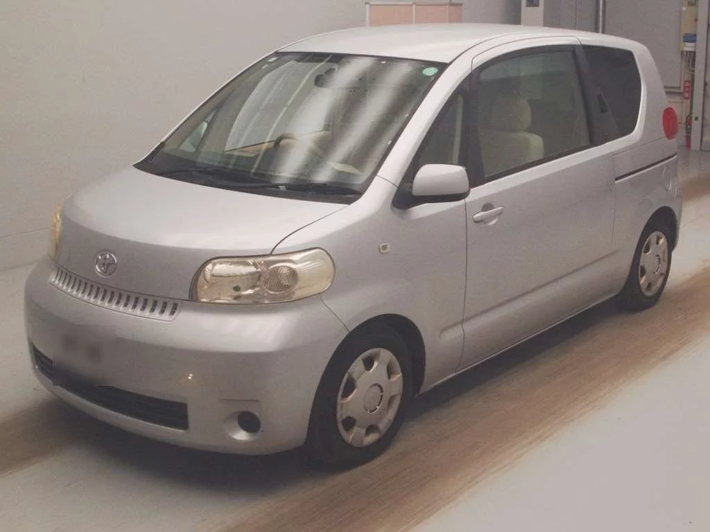Toyota Porte  с аукциона в Японии