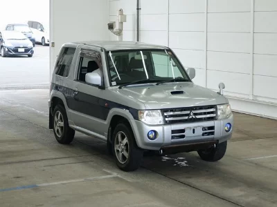 Mitsubishi Pajero Mini