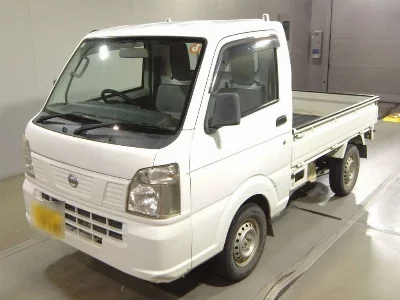 Nissan NT100 Clipper