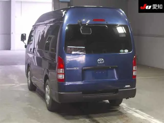 Toyota RegiusAce  с аукциона в Японии