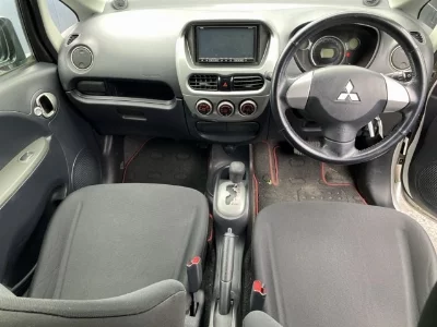 Mitsubishi i