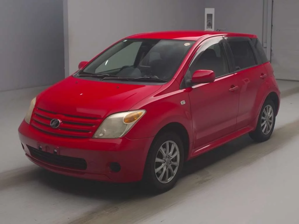 Toyota Ist  с аукциона в Японии
