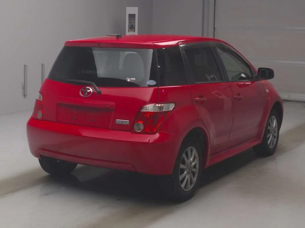 Toyota Ist  с аукциона в Японии