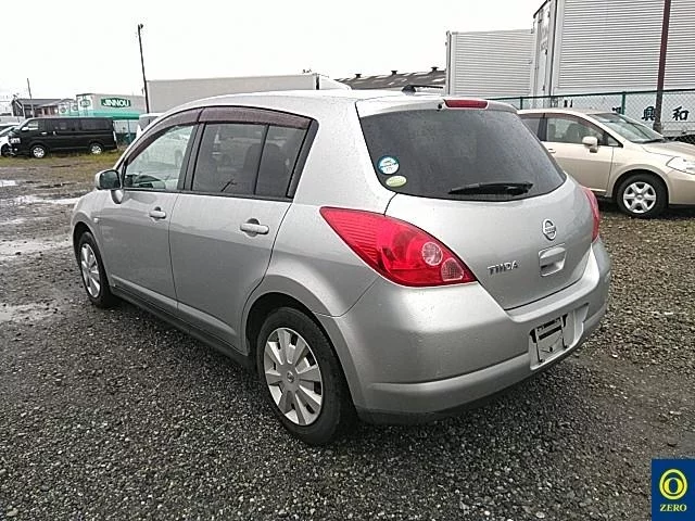 Nissan Tiida  с аукциона в Японии